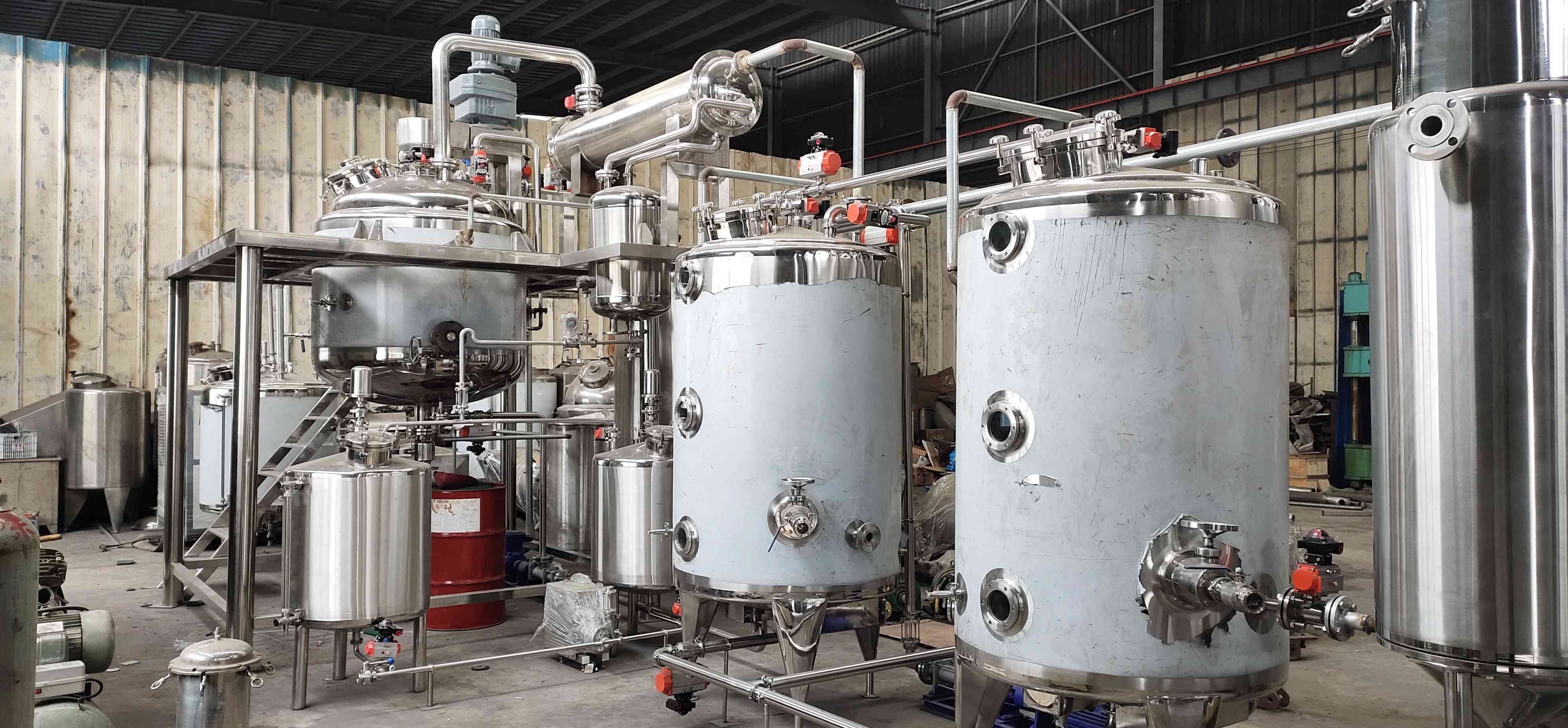 果酒(jiu)發酵(jiao)設備(bei)