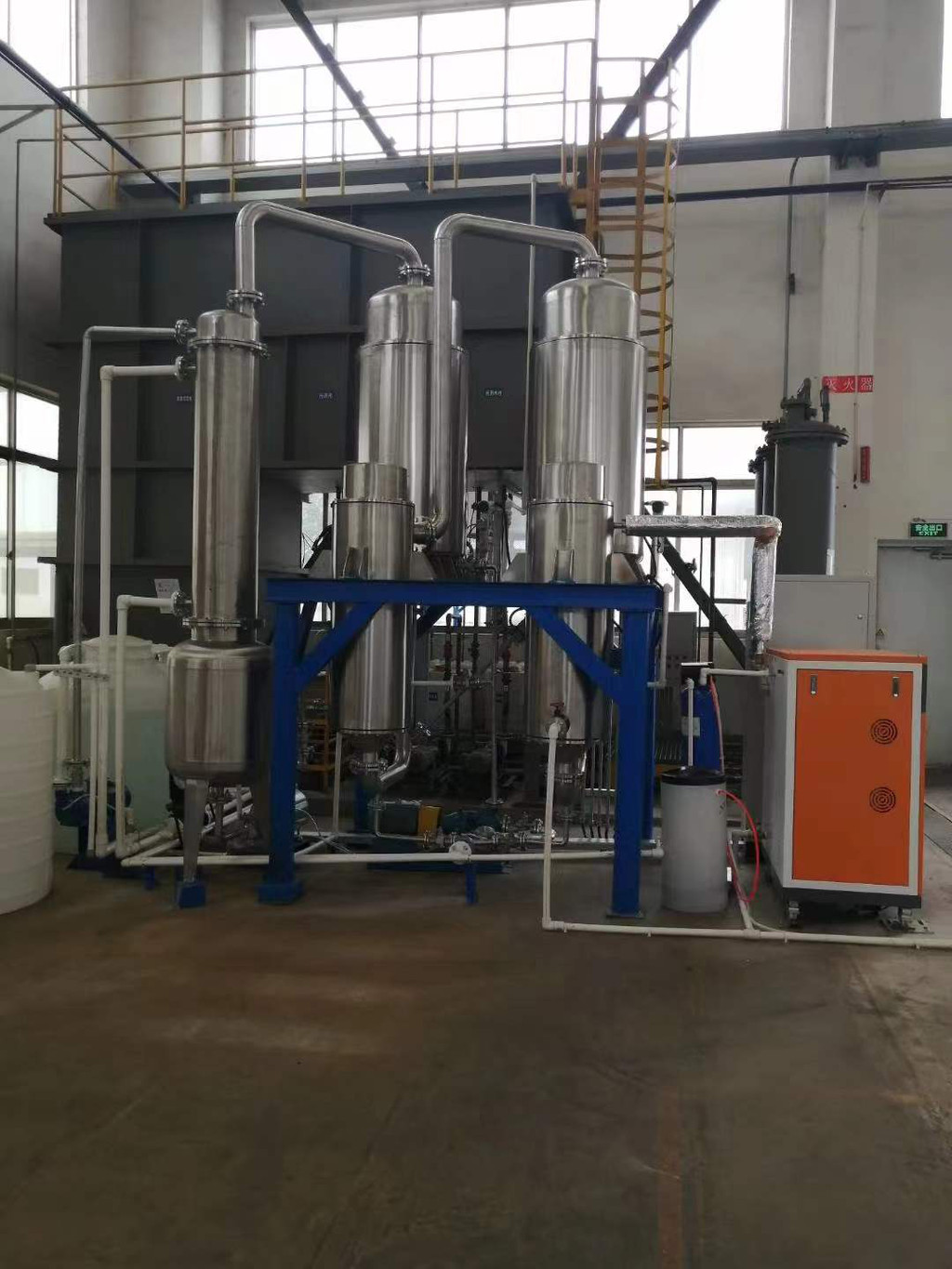 雙(shuang)效外循(xun)環濃縮(suo)器